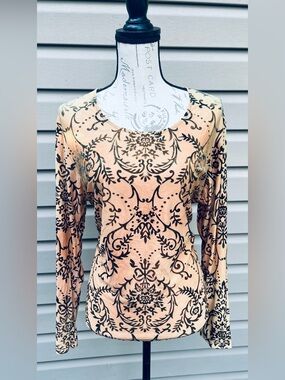 Donna top, Canada, size XXL, good for US Large, excellent condition